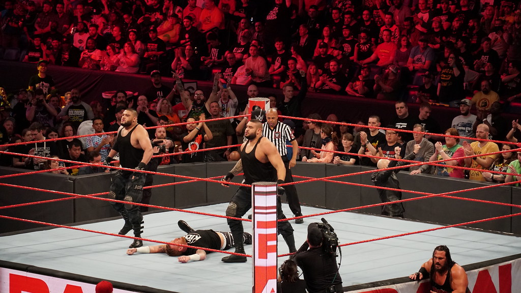Raw vs SmackDown 2024: The REAL Winner in WWE's Battle for Supremacy (Shocking Stats Inside!) 4 Raw vs SmackDown: Which Brand Dominates in 2024