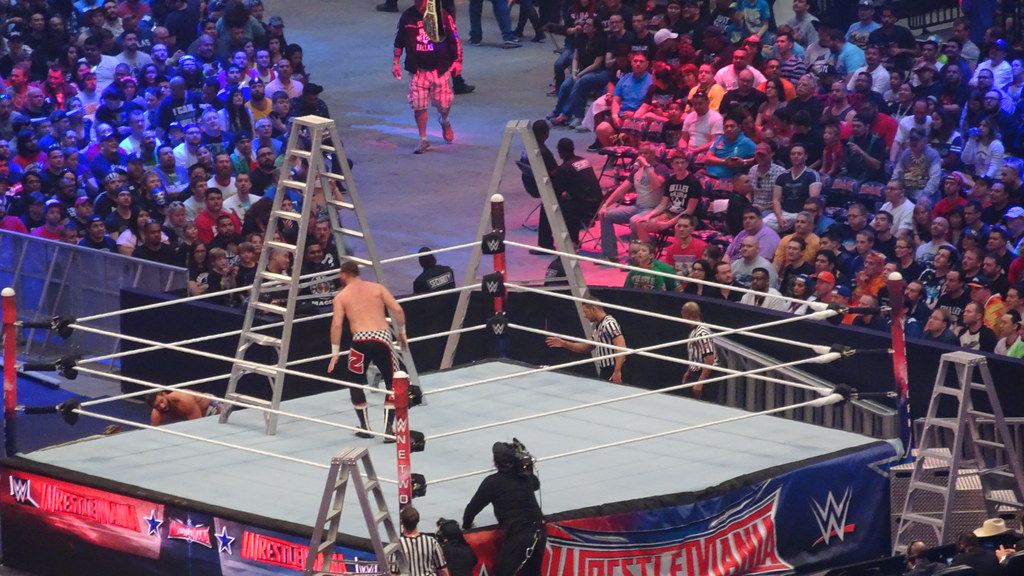 How to Handle the Ultimate WWE Debate with Friends 3 How to Handle the Ultimate WWE Debate with Friends