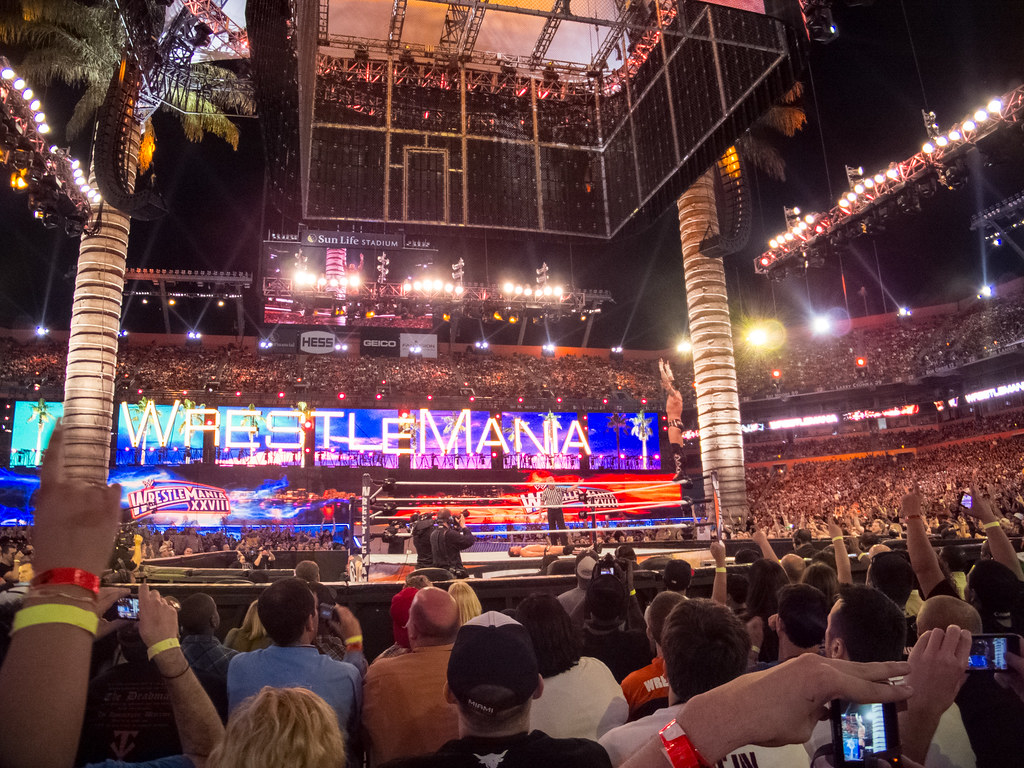 How to Handle the Ultimate WWE Debate with Friends 4 How to Handle the Ultimate WWE Debate with Friends