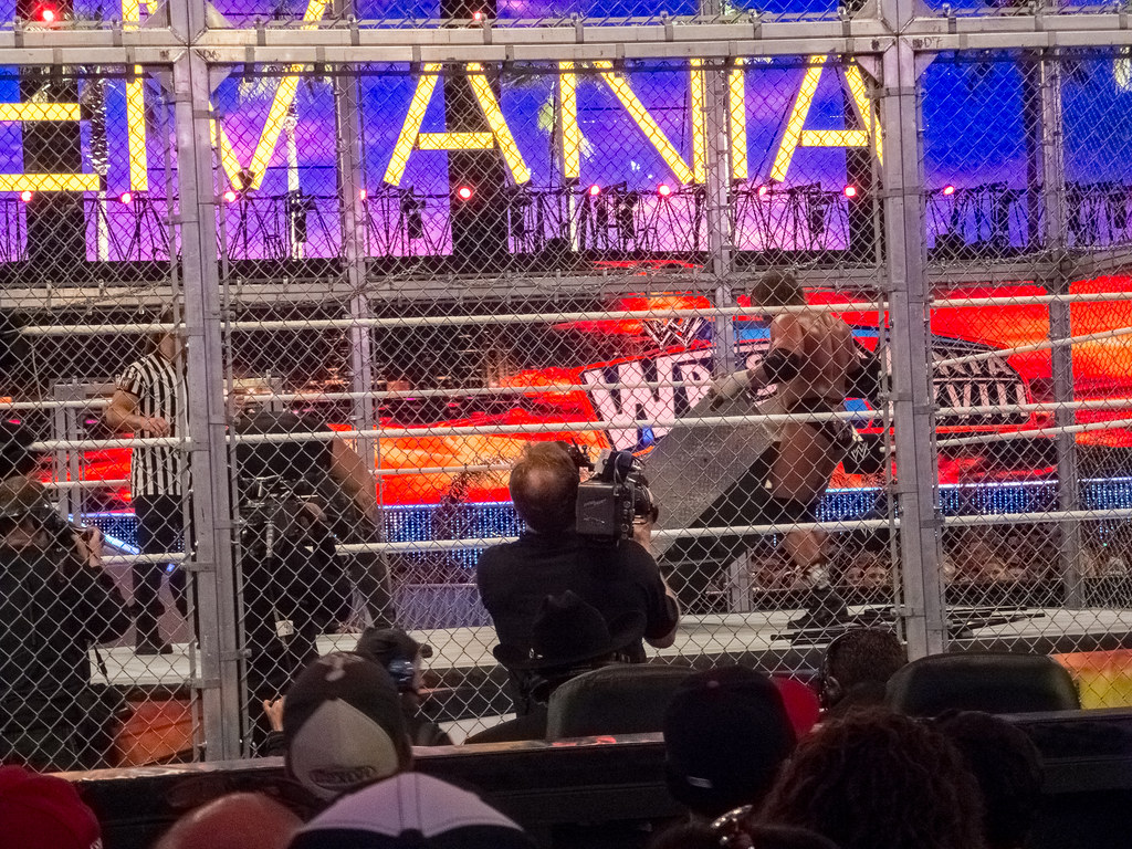 How to Handle the Ultimate WWE Debate with Friends 2 How to Handle the Ultimate WWE Debate with Friends