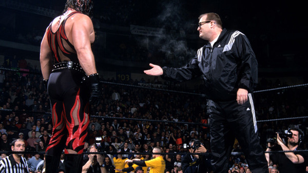 Surprising WWE Guest Appearances You Totally Forgot About 2 Drew Carey's Royal Rumble Shocker